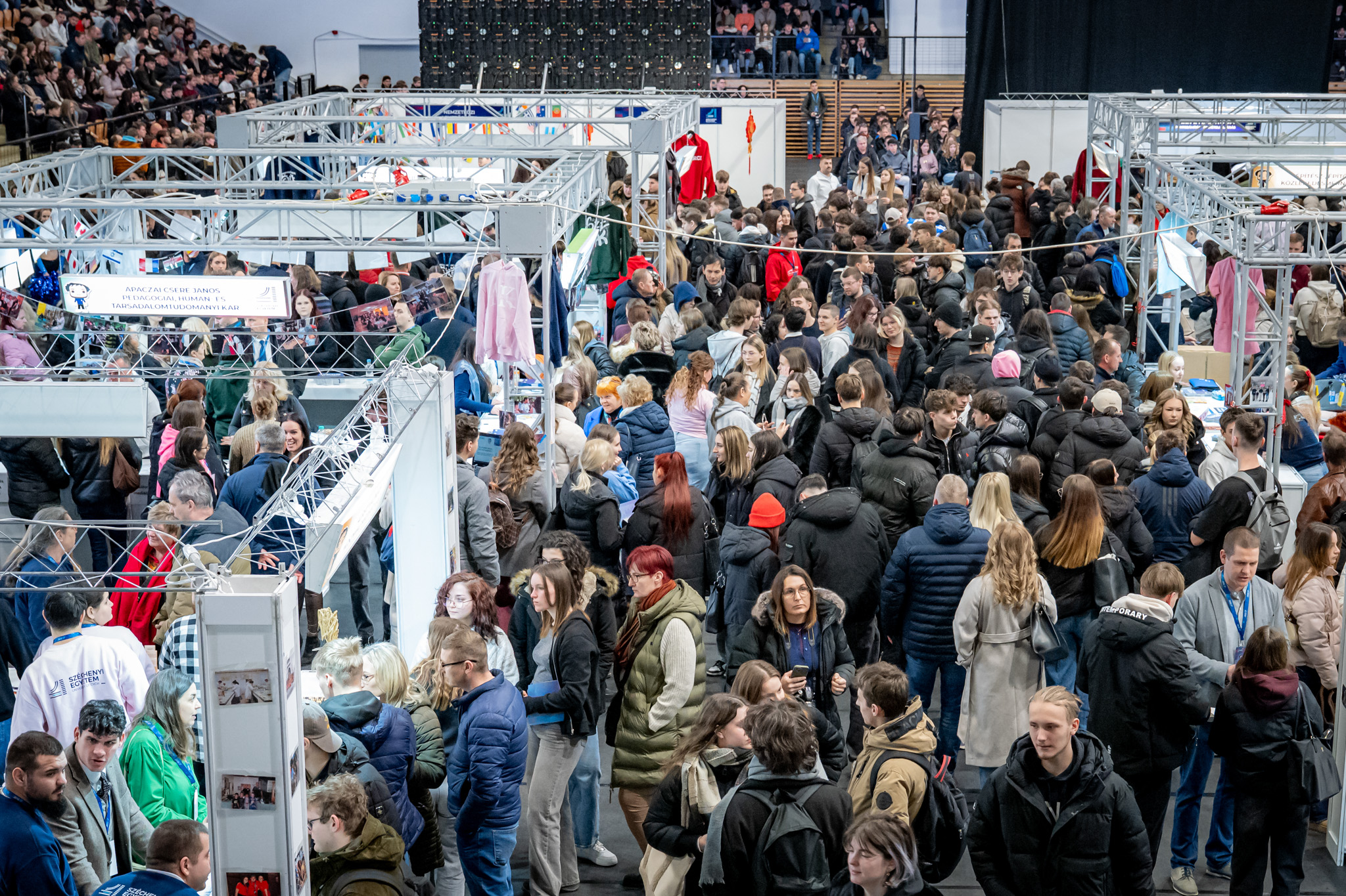 nyitott_kapuk_2026 (01).jpg